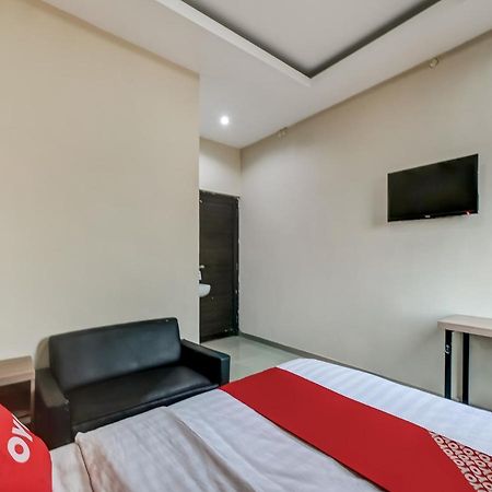 Oyo 90986斯里坎迪阿迪苏西普托酒店 Kalasan 外观 照片