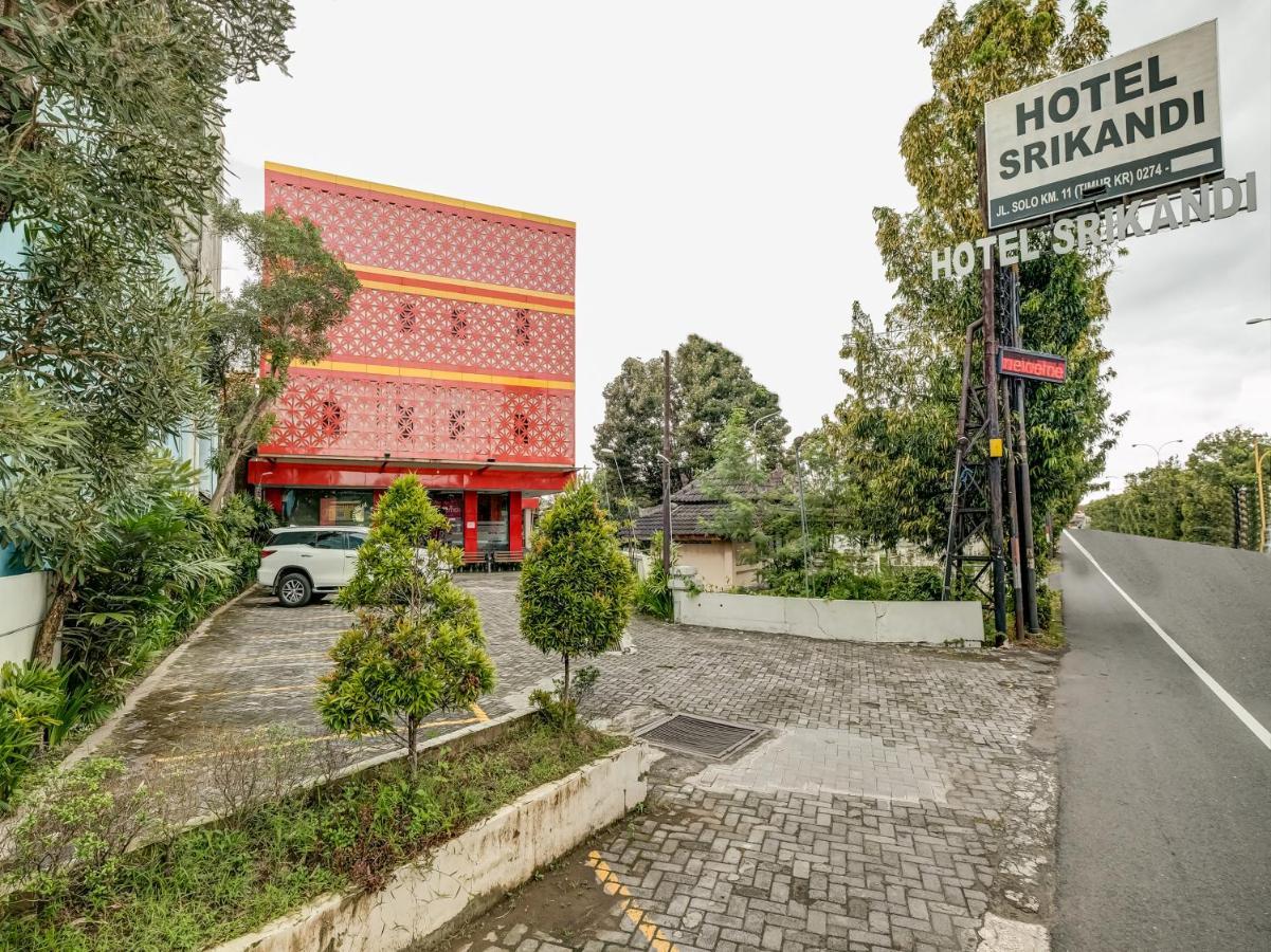 Oyo 90986斯里坎迪阿迪苏西普托酒店 Kalasan 外观 照片